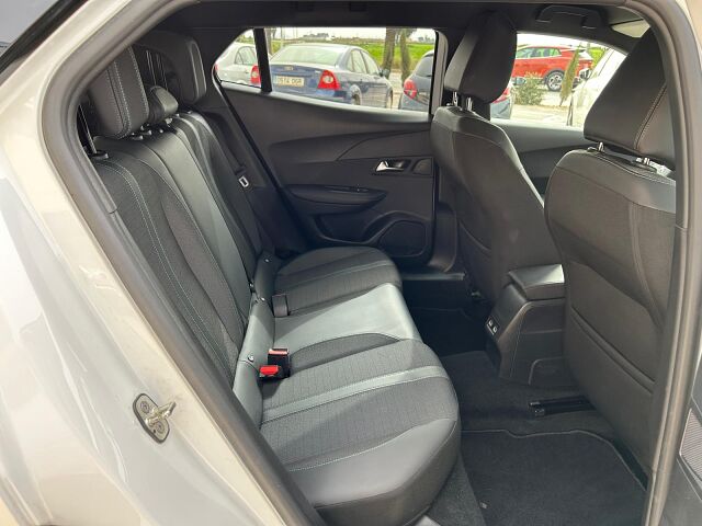 PEUGEOT 2008 ALLURE 1.2 E-THP AUTO SPANISH LHD IN SPAIN 28000 MILES SUPER 2022